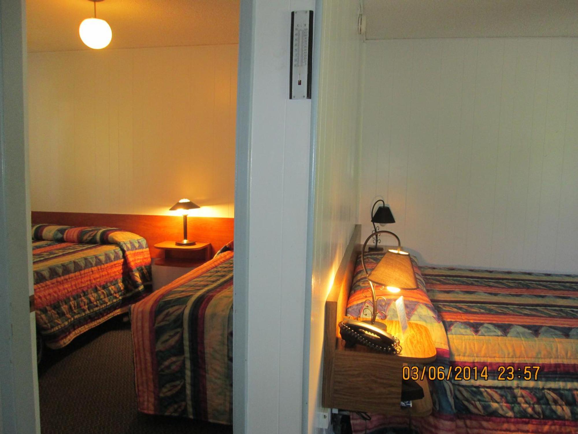 Evening Star Motel Greenwood Habitación foto